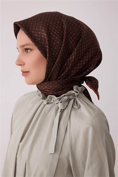 Belli Kahverengi Monogram Desen %100 Twill İpek Eşarp 4418-53