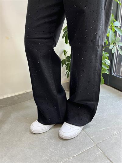 Bol Paça Dökme Taş Jean Siyah 8000