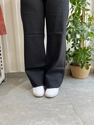 Bol Paça Dökme Taş Jean Siyah 8000