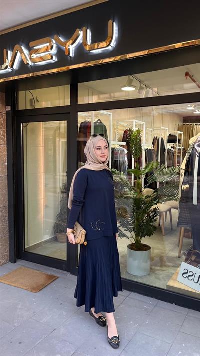 Nuss 1352 Boncuk İşlemeli Etekli Takım Lacivert