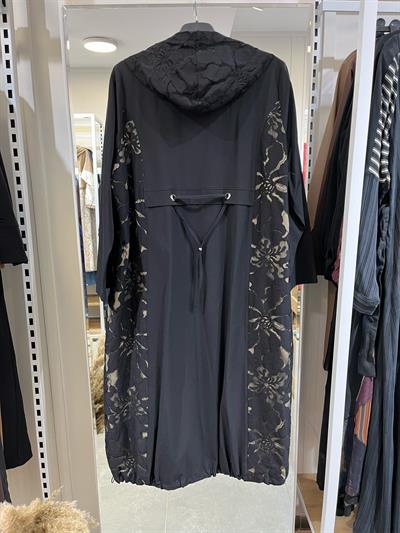 Fatma Danışman Dantel Gornili Yağmurluk Kap Siyah 2707