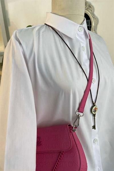 Düz Beyaz Gömlek Esra Keküllüoğlu