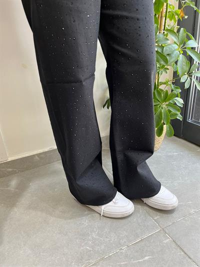 Bol Paça Dökme Taş Jean Siyah 8000