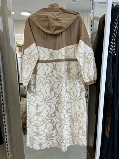 Fatma Danışman Dantel Gornili Yağmurluk Kap 2705