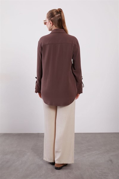 Levidor Kahve Kol Dantel ve Bağcık Detaylı Gömlek 230946