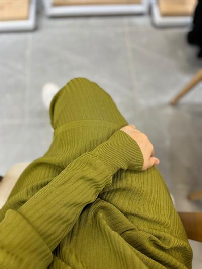 Nurcan Çetin Fitilli Takım 012 Yağ Yeşili