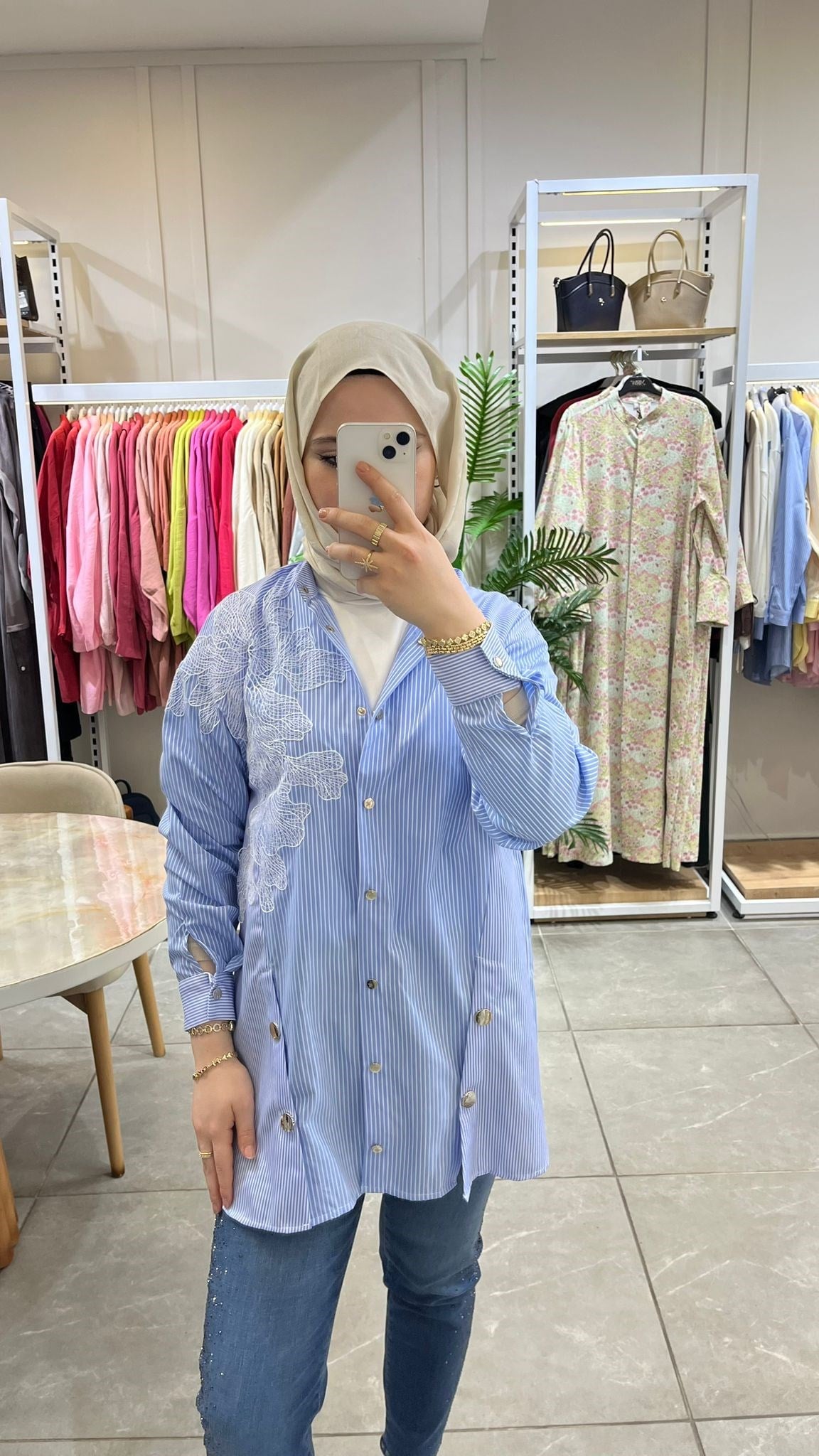 La Carte Yandan Damla Taş İşlemeli Mom Jeans Pantolon YT Mavi 0291PantolonLa Carte3964La CarteLa Carte Yandan Damla Taş İşlemeli Mom Jeans Pantolon YT Mavi 0291