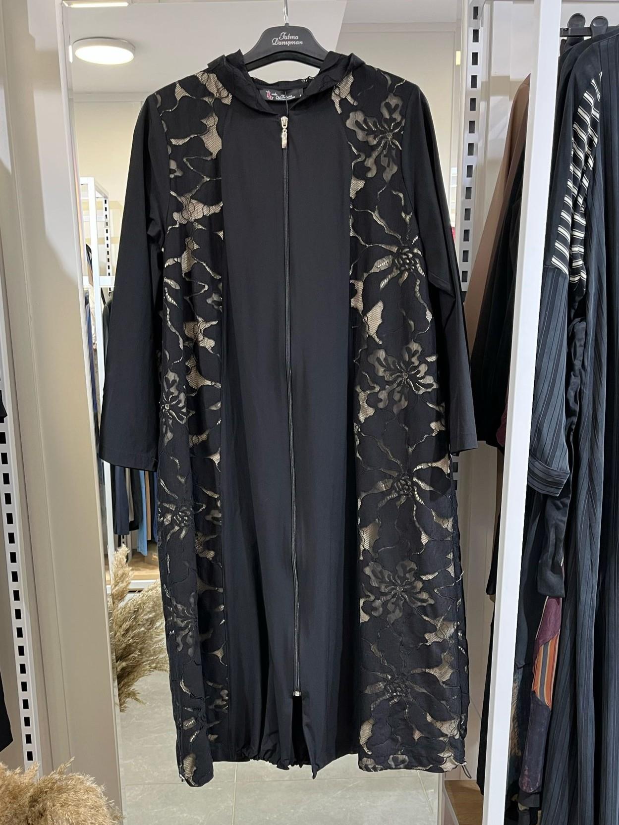 Fatma Danışman Dantel Gornili Yağmurluk Kap Siyah 2707