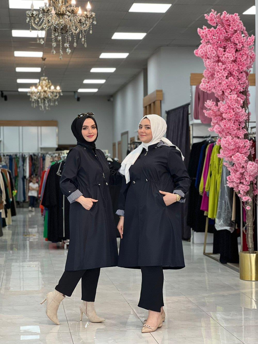 Uzun İçi Çizgili Trenç Siyah