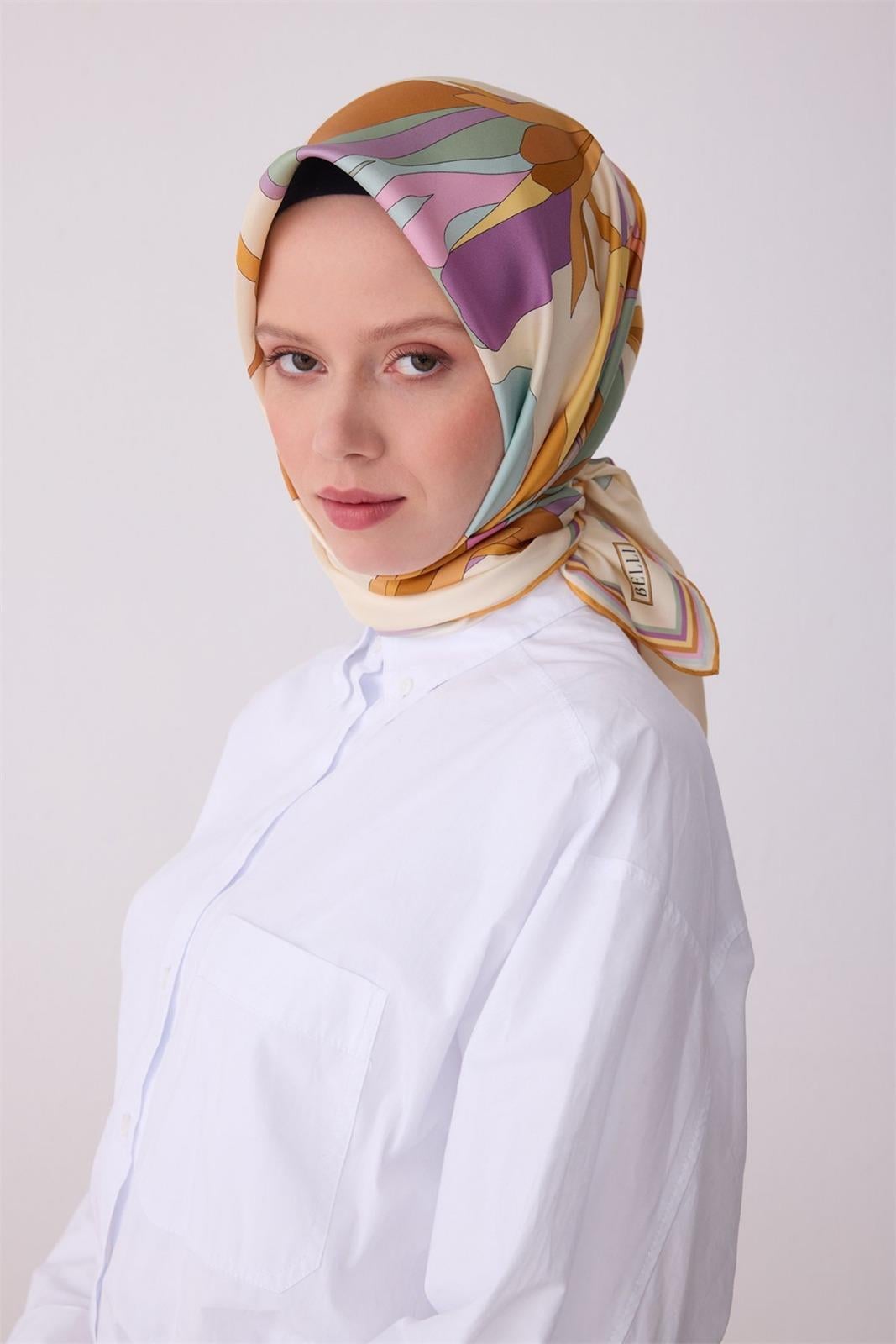 Belli Ekru Çok Renkli Çiçek Desen %100 Twill İpek Eşarp 4303-83EşarpBelli3893BelliBelli Ekru Çok Renkli Çiçek Desen %100 Twill İpek Eşarp 4303-83