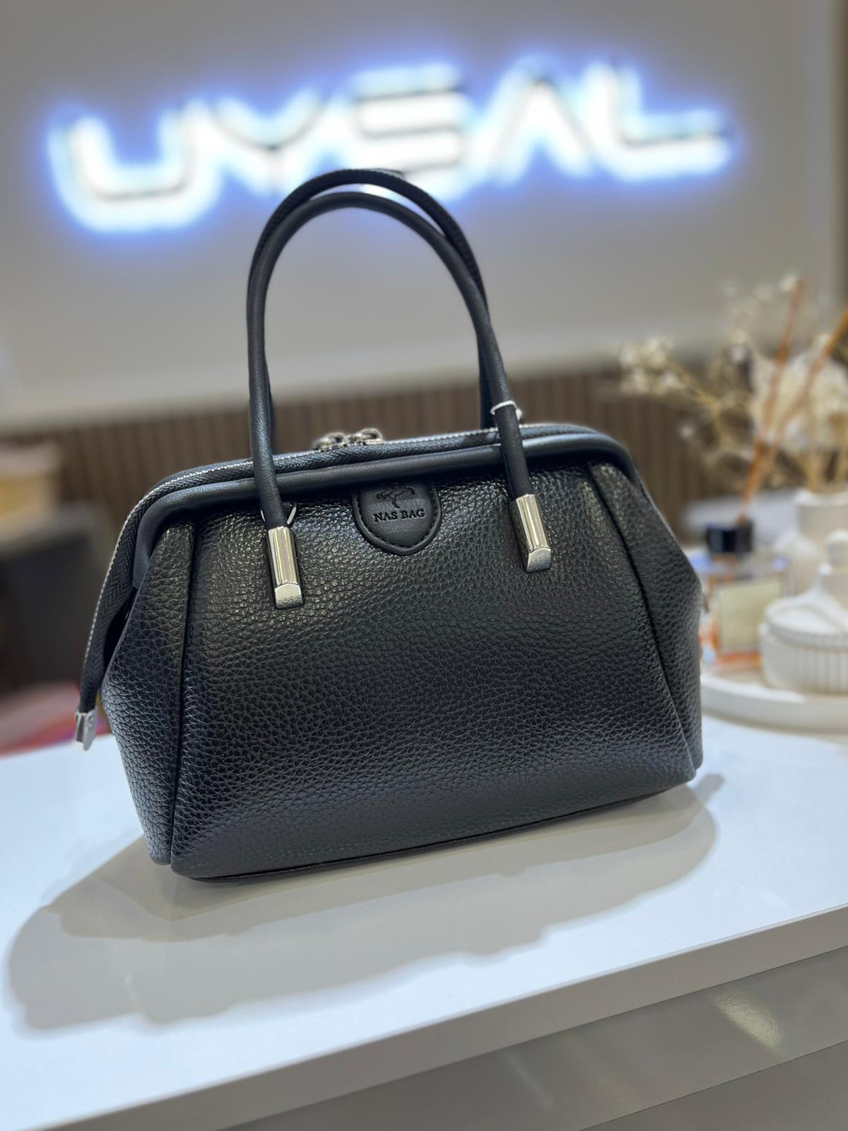 Nas Vintage Kadın Midi Boy El ve Çapraz Çanta Lacivert Lopez 1420El ÇantasıNas Çanta3913Nas ÇantaNas Vintage Kadın Midi Boy El ve Çapraz Çanta Lacivert Lopez 1420