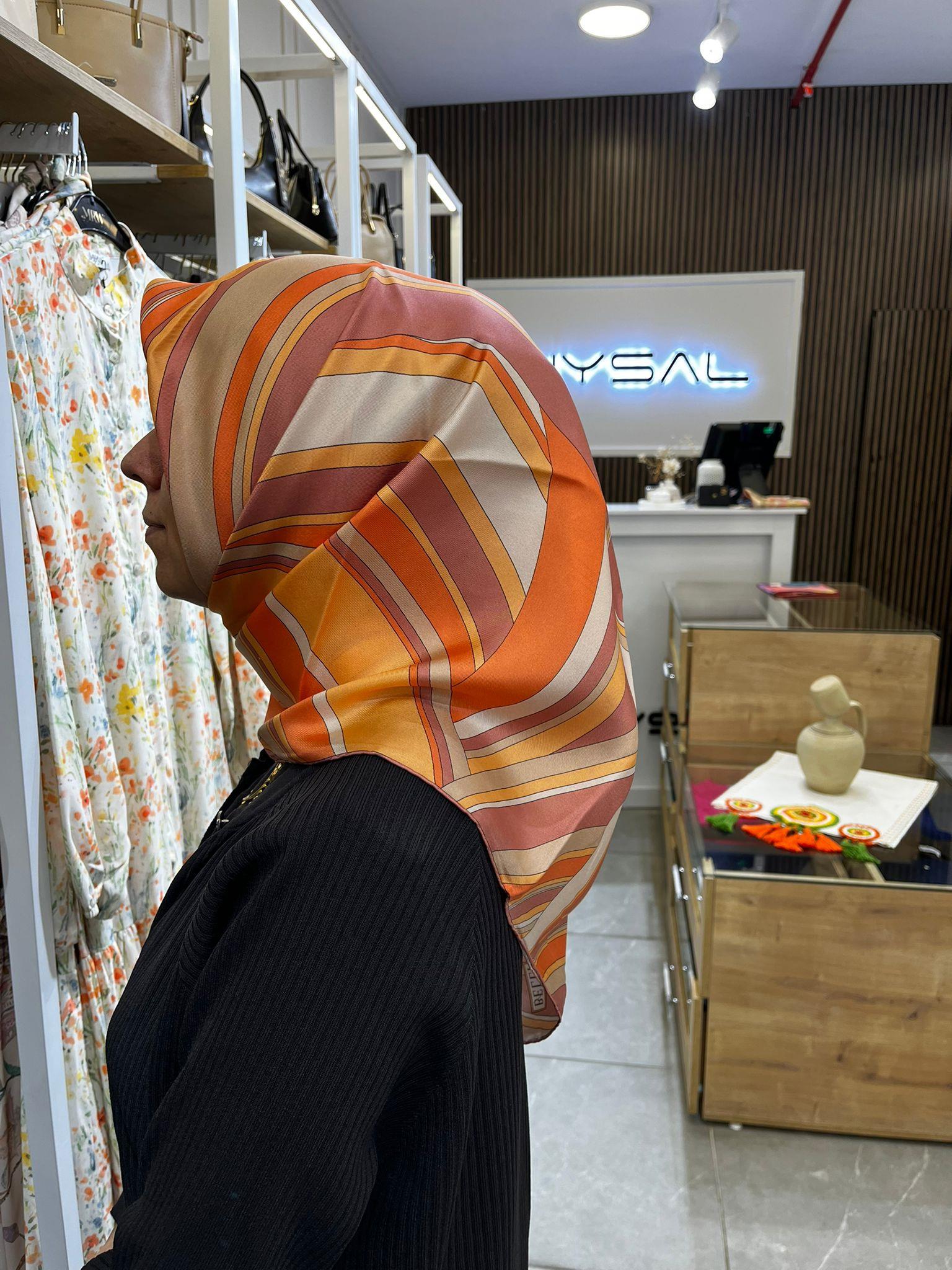 Belli Turuncu Geometrik Desen %100 Twill İpek Eşarp 4311-33EşarpBelli3898BelliBelli Turuncu Geometrik Desen %100 Twill İpek Eşarp 4311-33