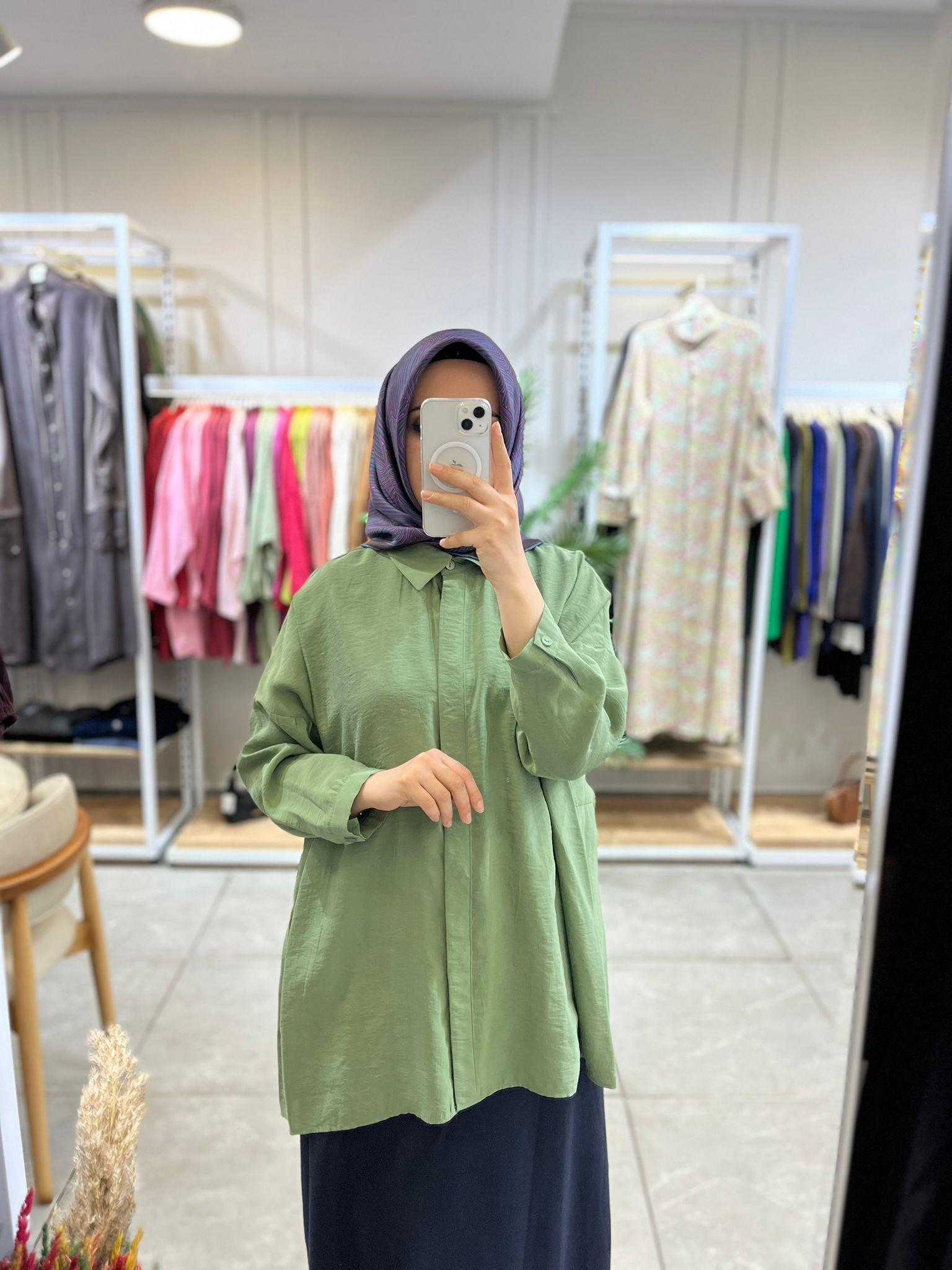 Nuss 3001 Oversize Düğmeli Gömlek SarmaşıkGömlekNuss3842NussNuss 3001 Oversize Düğmeli Gömlek Sarmaşık