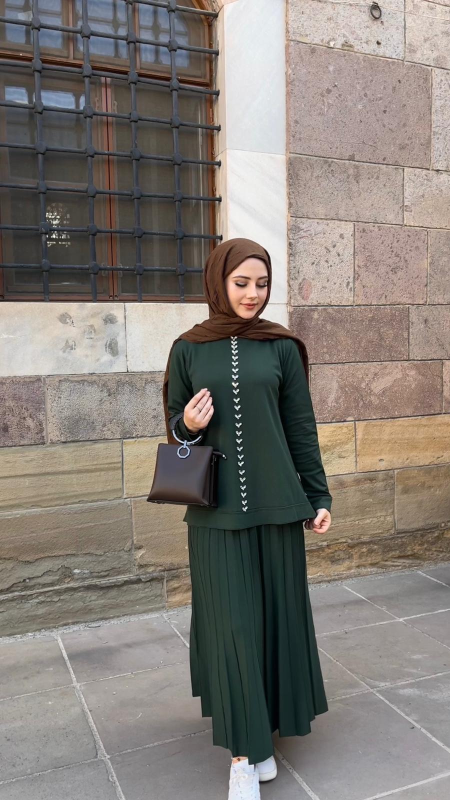 Nuss 1351 Taşlı Etekli Takım YeşilEtekli TakımNussUYT0003671NussNuss 1351 Taşlı Etekli Takım Yeşil