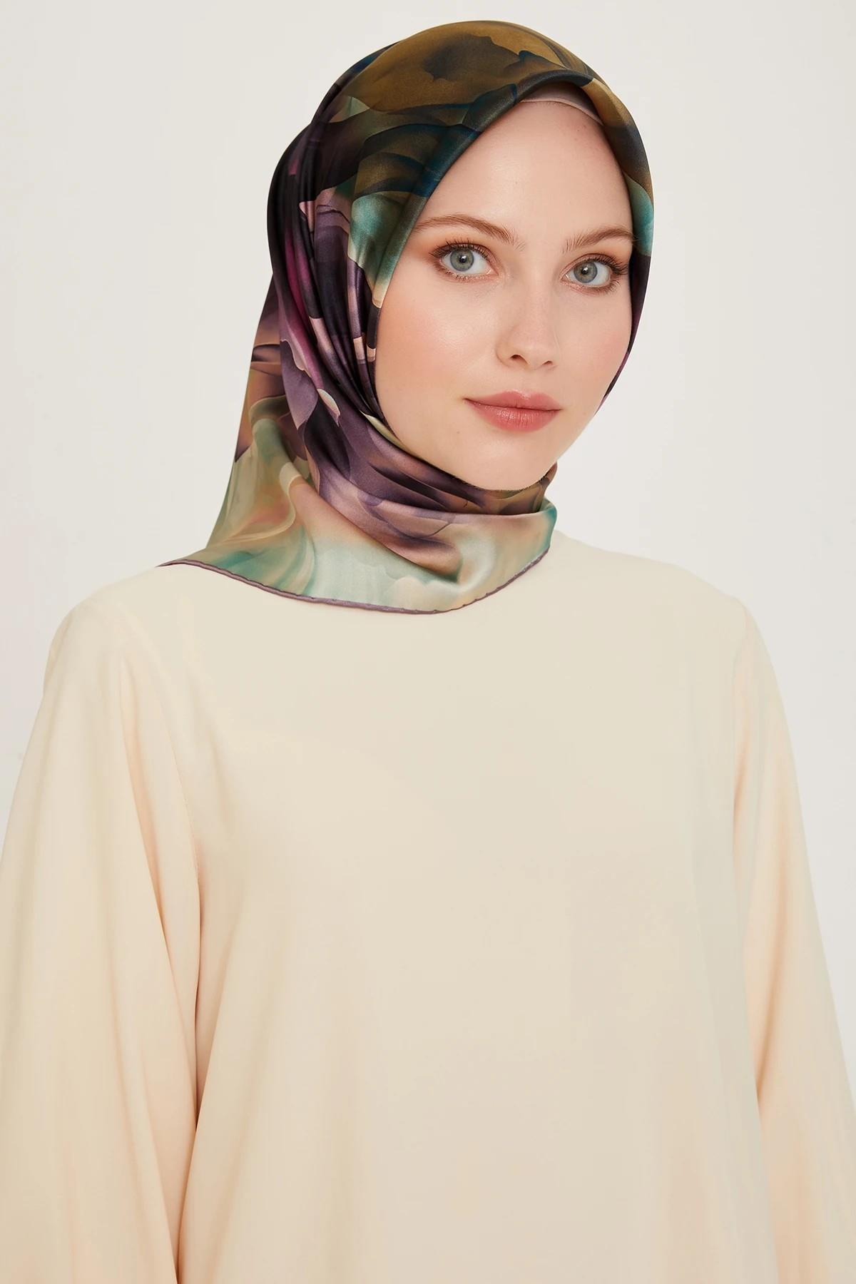 Armine Sura Saf İpek Eşarp 9244D02