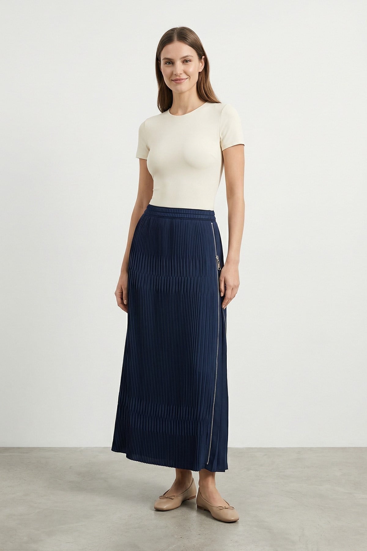 Puane Kadın Pileli Yırtmaçlı Etek LacivertEtekPuane3982PuanePuane Kadın Pileli Yırtmaçlı Etek Lacivert