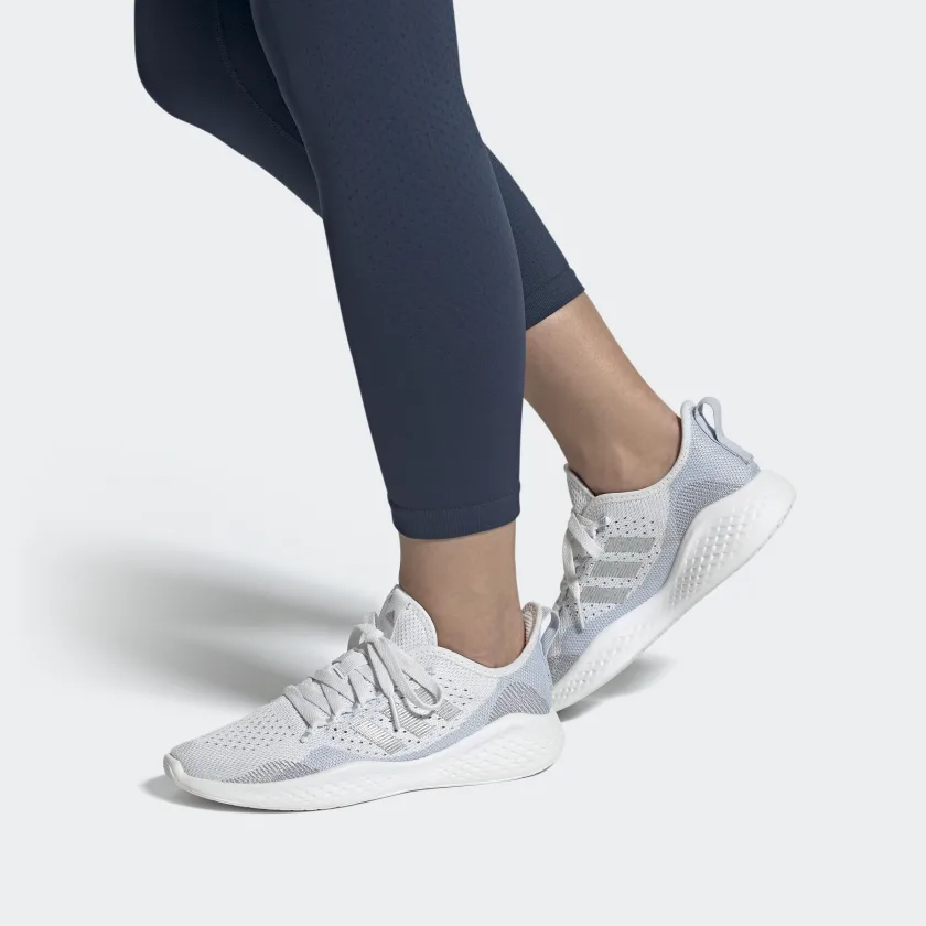 Adidas FY5961 Fluidflow 2.0 Kadın Yürüyüş Ayakkabısı beyaz gri