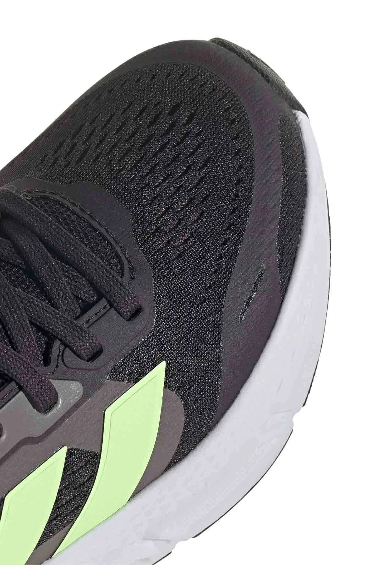 Adidas IE8116 QUESTAR Kadın Yürüyüş Ayakkabısı Siyah Beyaz