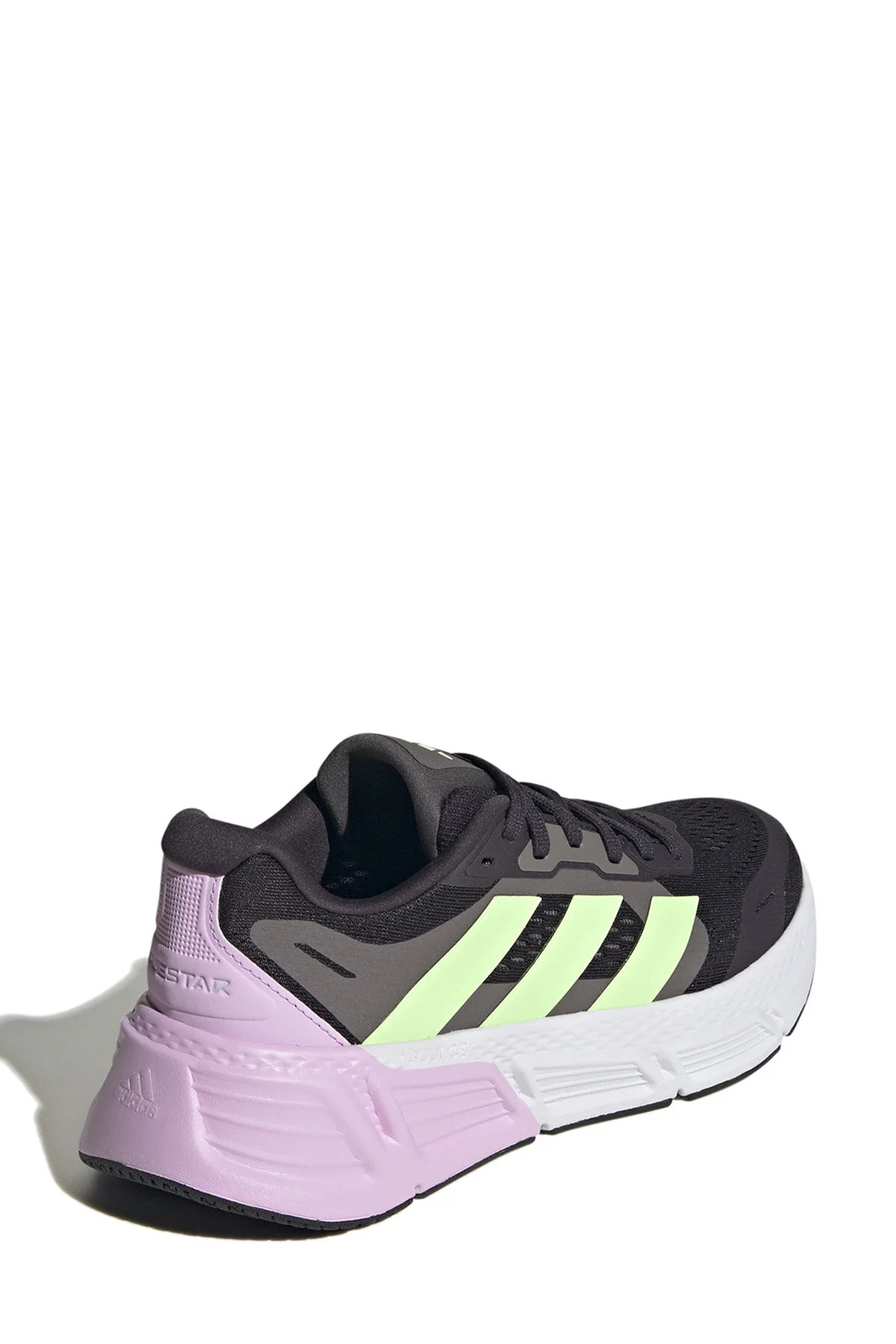 Adidas IE8116 QUESTAR Kadın Yürüyüş Ayakkabısı Siyah Beyaz