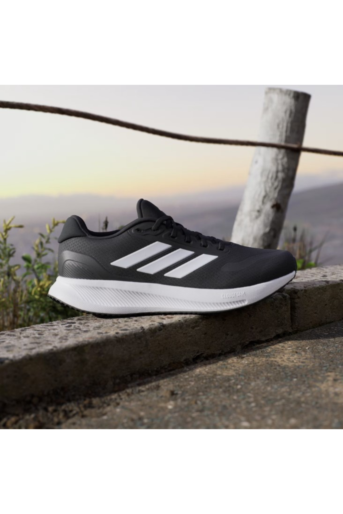 Adidas IH7758 RUNFALCON 5 Erkek Yürüyüş Ayakkabısı Siyah Beyaz