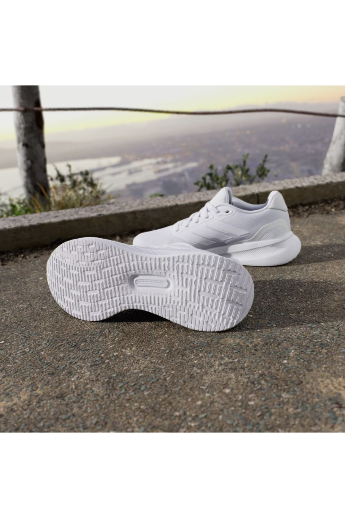 Adidas IH7760 RUNFALCON 5 W Kadın Yürüyüş Ayakkabı Beyaz