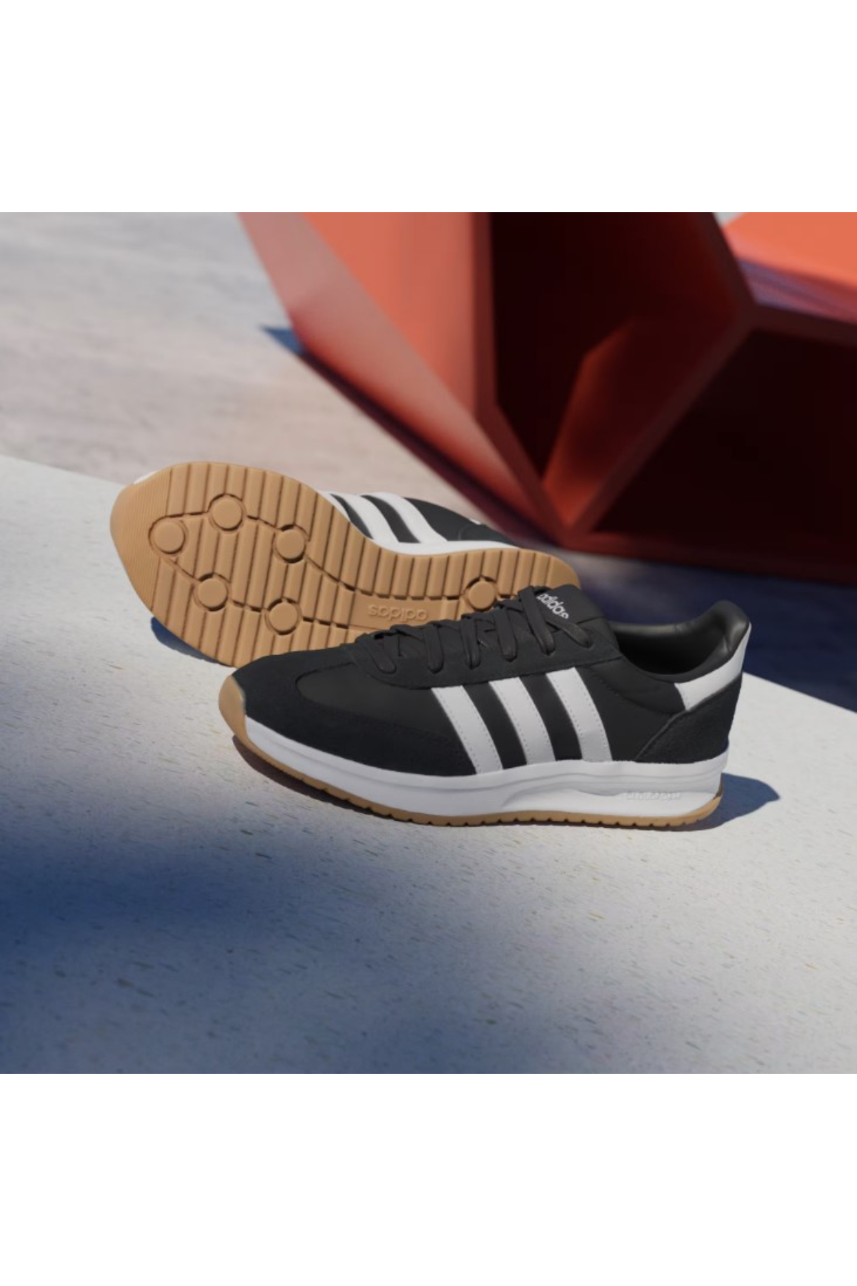 Adidas IH8595 RUN 70s 2.0 Kadın Yürüyüş Ayakkabısı Siyah Beyaz