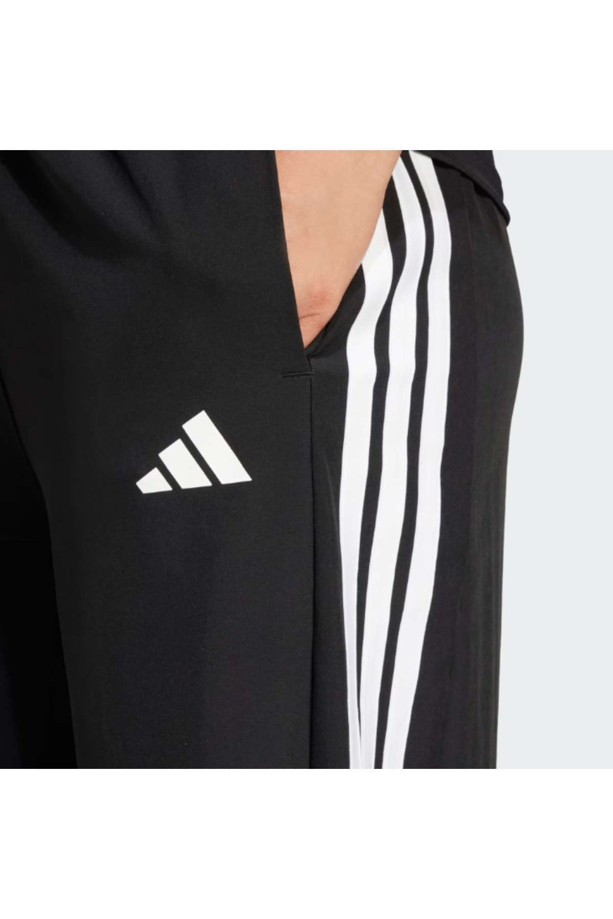 Adidas JI8313 WE 3S WOVEN PT Kadın Alt Eşofman Siyah Beyaz