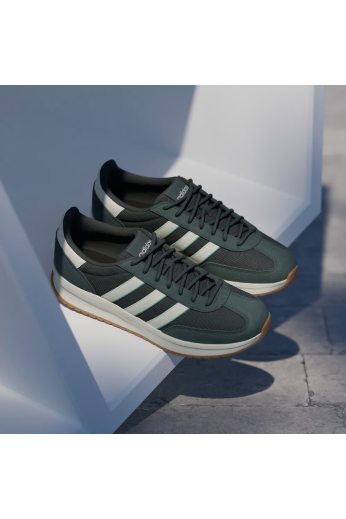 Adidas JR2406 RUN 70s 2.0 Erkek Yürüyüş Ayakkabısı yeşil