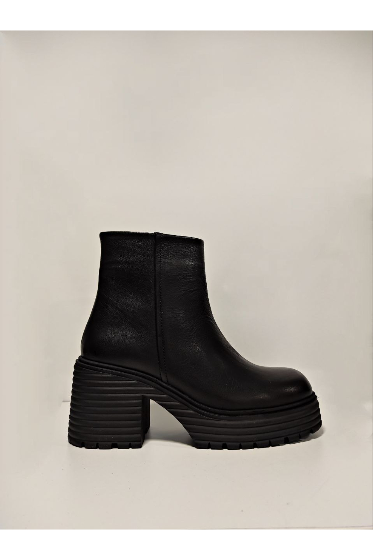 Castle Black 543622-1 Hakikki Deri Kadın Botu Siyah