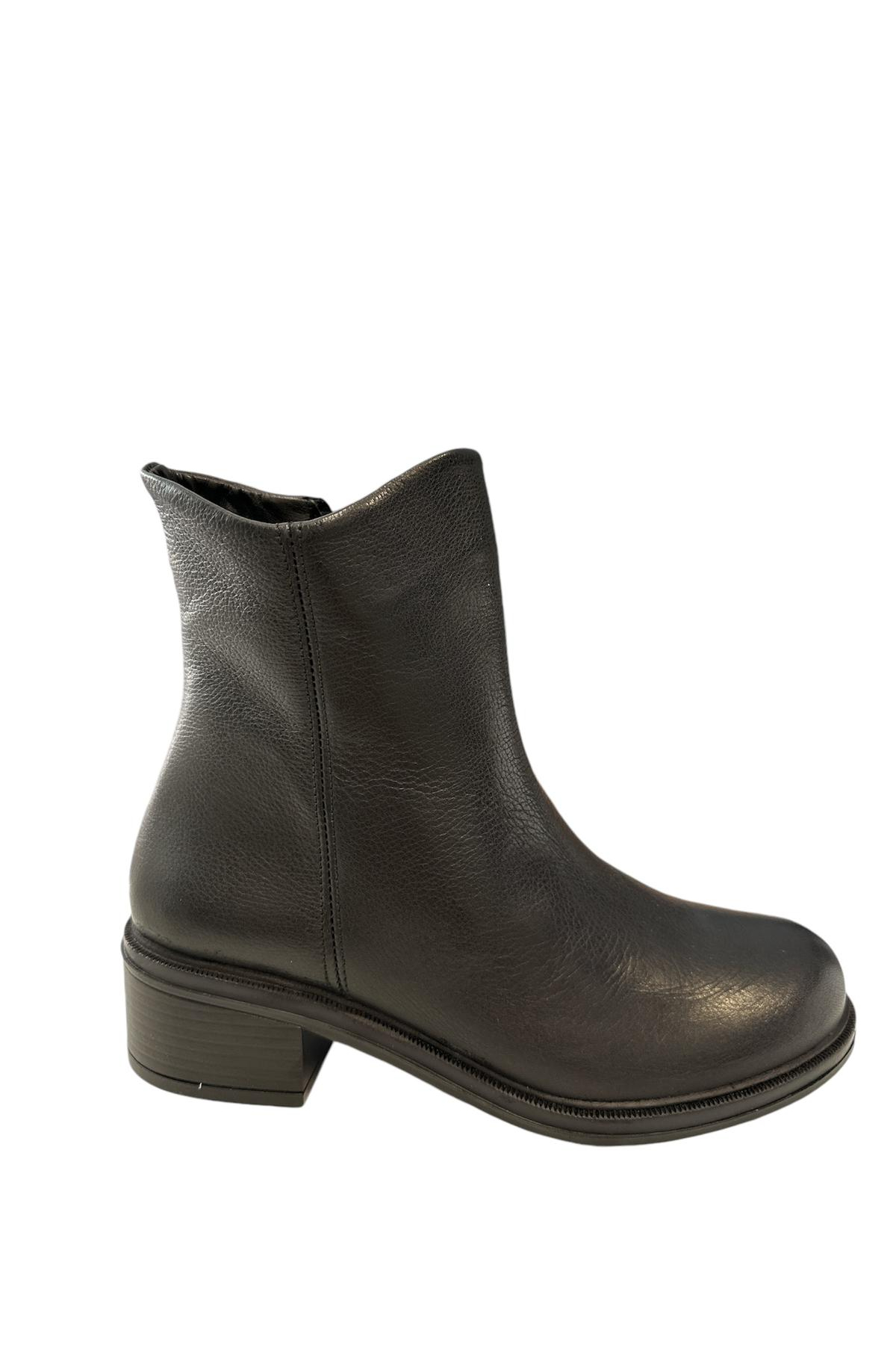 Castle Black YLDZ-47621-1 Kadın Hakkiki Deri Klasık Bot Siyah