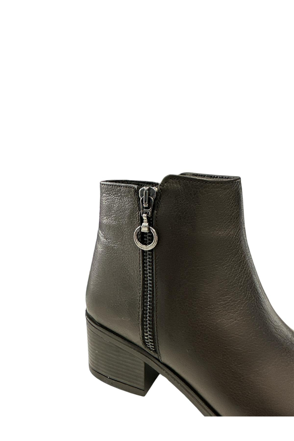 Castle Black YLDZ-87504-1 Kadın Hakkiki Deri Klasık Bot Siyah