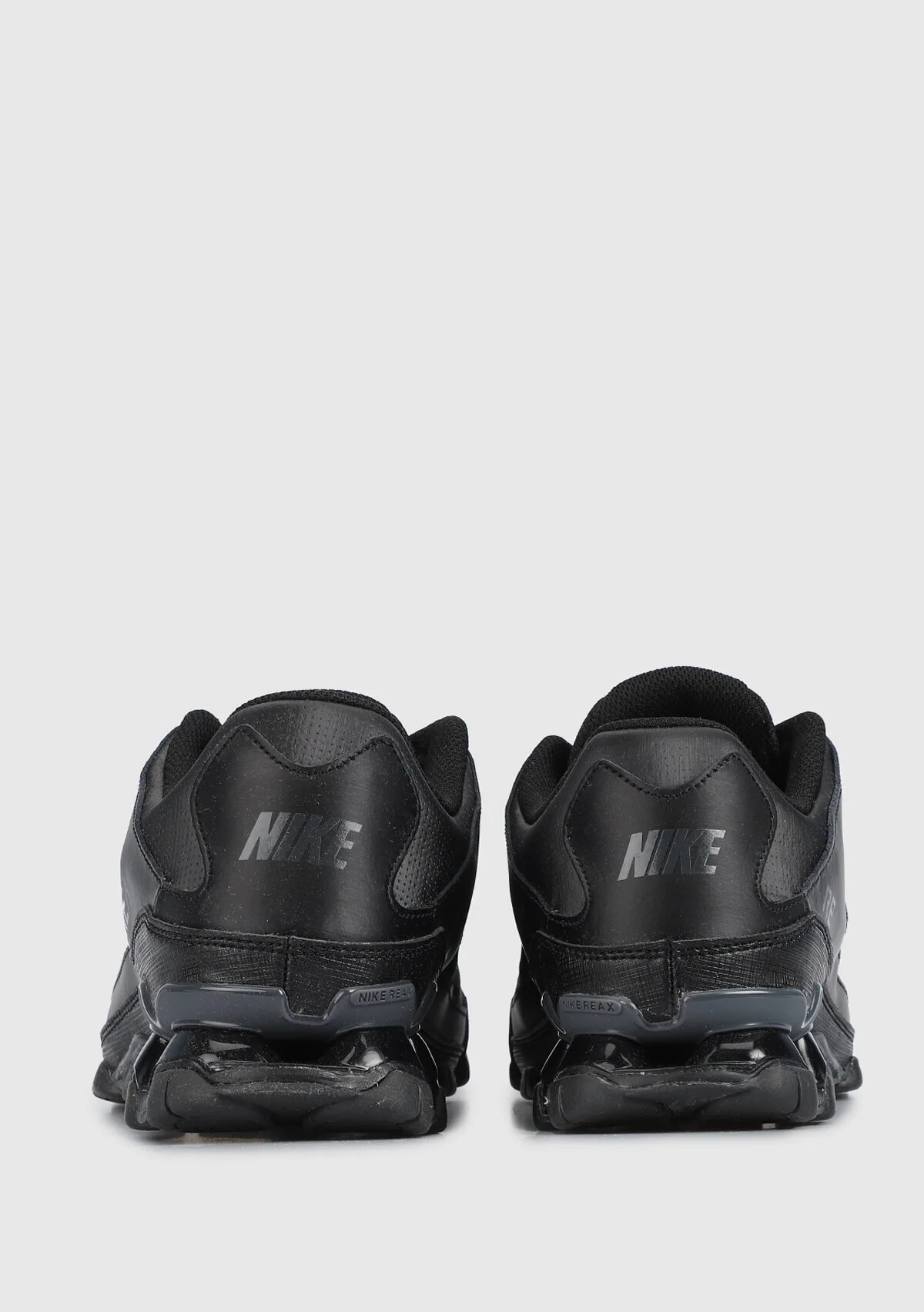 Nike Reax 8TR Erkek Günlük Ayakkabı Siyah