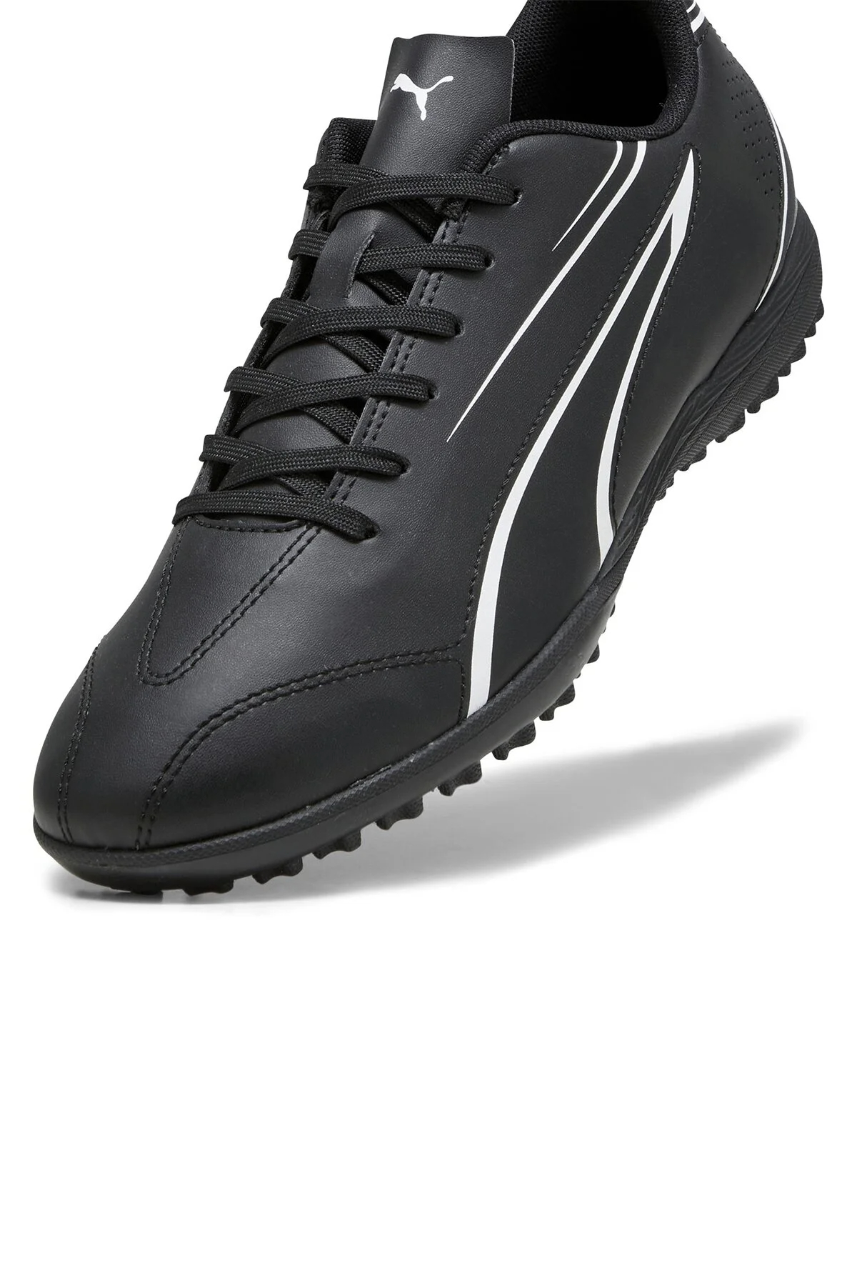 Puma 107484 01 VITORIA TT Erkek Halısaha Ayakkabısı Siyah Beyaz