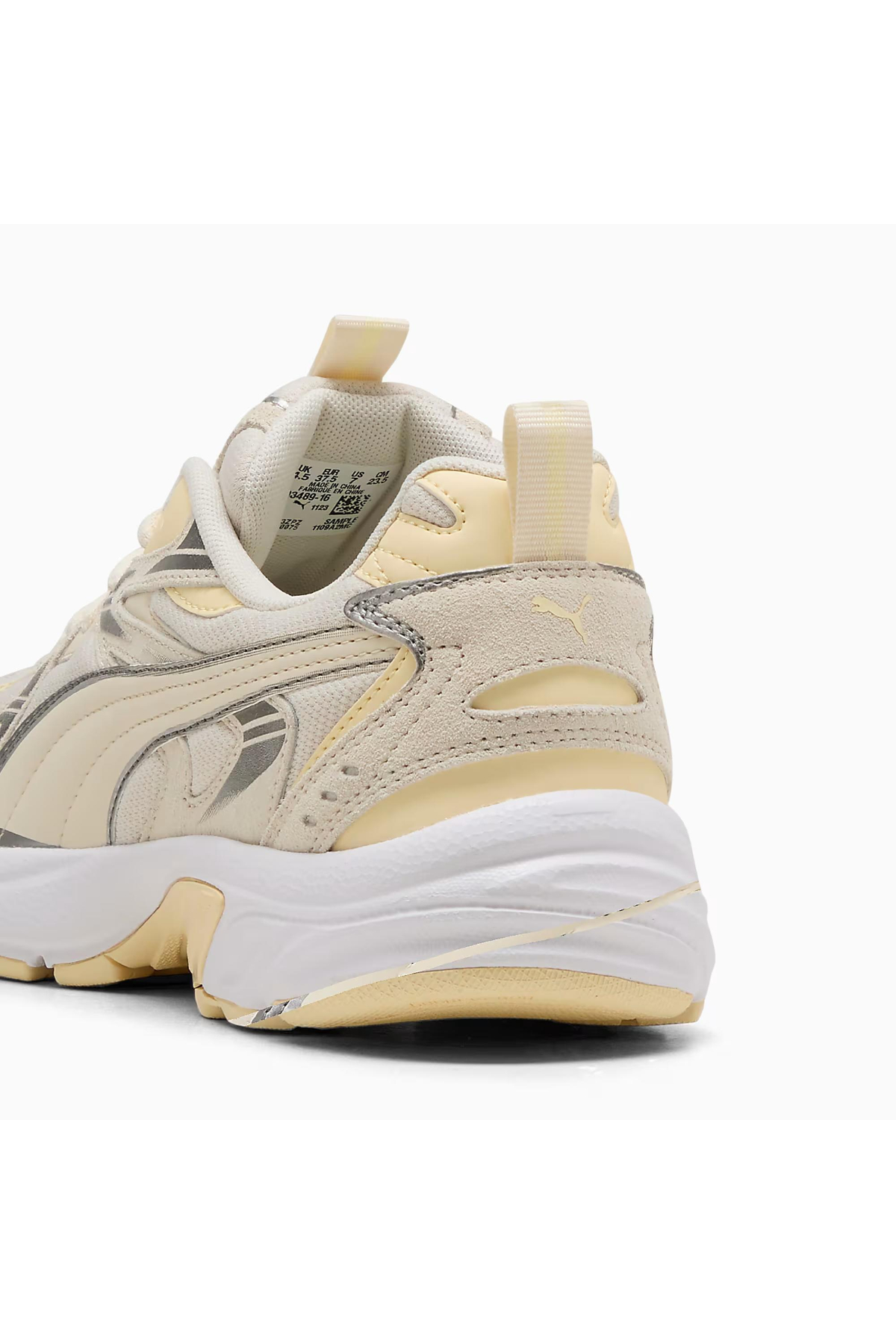 Puma 393489 16  Milenio Tech Suede Kadın Yürüyüş Ayakkabısı bej