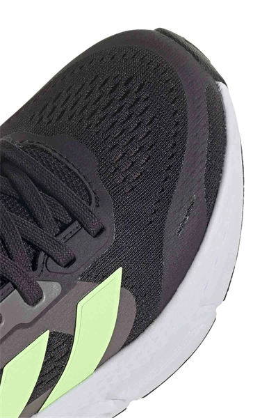 Adidas IE8116 QUESTAR Kadın Yürüyüş Ayakkabısı Siyah Beyaz