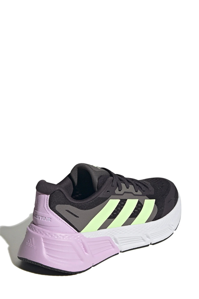 Adidas IE8116 QUESTAR Kadın Yürüyüş Ayakkabısı Siyah Beyaz