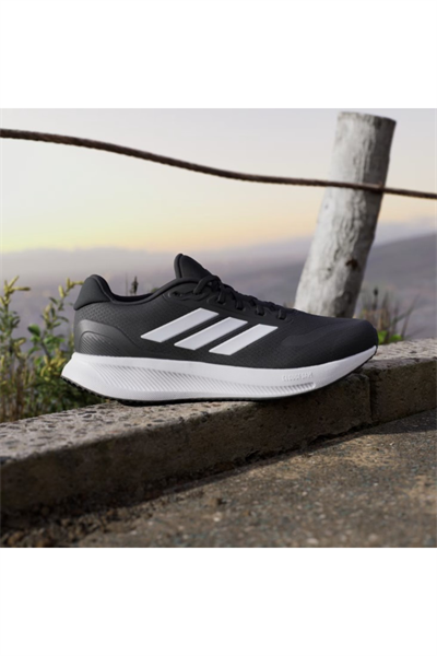 Adidas IH7758 RUNFALCON 5 Erkek Yürüyüş Ayakkabısı Siyah Beyaz