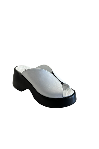 Castle Black 42614 Kadın Hakiki Deri Yazlık Terlik Beyaz