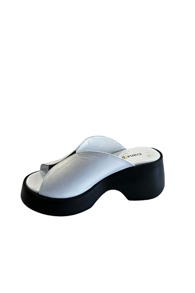 Castle Black 42614 Kadın Hakiki Deri Yazlık Terlik Beyaz