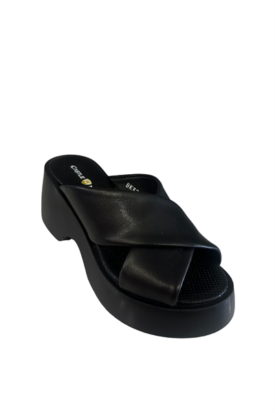 Castle Black 42618 Kadın Hakiki Deri Yazlık Terlik Siyah