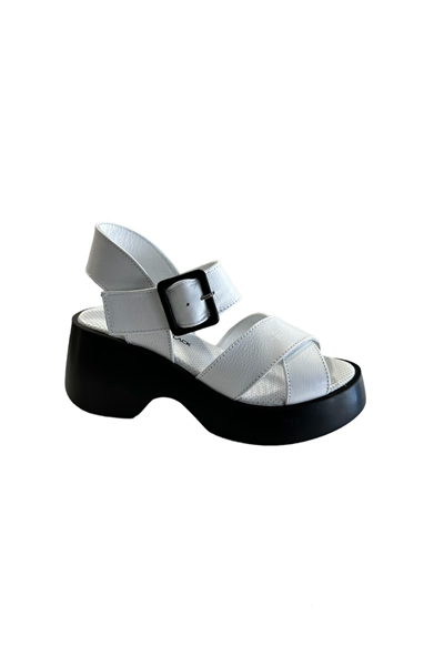 Castle Black 42627 Kadın Hakiki Deri Yazlık Ayakkabı Beyaz