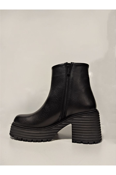 Castle Black 543622-1 Hakikki Deri Kadın Botu Siyah