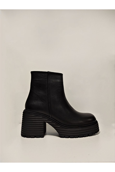 Castle Black 543622-1 Hakikki Deri Kadın Botu Siyah