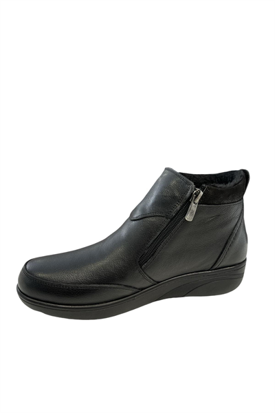 Castle Black YLDZ-42646-121 Kadın Hakiki Deri Klasik Bot Siyah