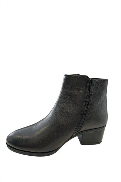 Castle Black YLDZ-87504-1 Kadın Hakkiki Deri Klasık Bot Siyah