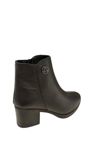 Castle Black YLDZ-92160-1 Kadın Hakiki Deri Klasik Bot Siyah