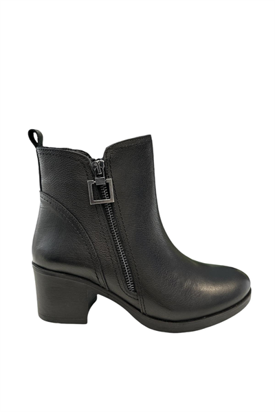 Castle Black YLDZ-92163-1 Kadın Hakiki Deri Klasik Bot Siyah