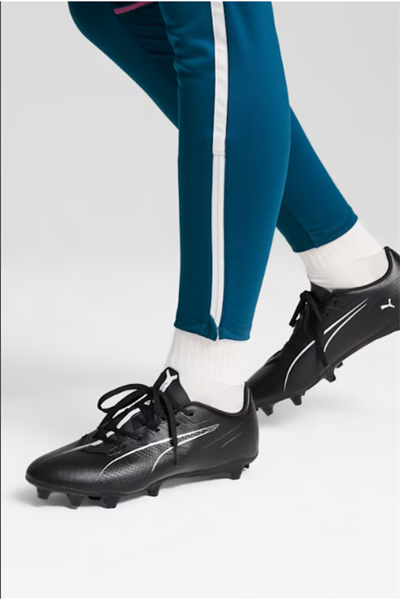 Puma 107689 02 ULTRA 5 PLAY FG/AG Erkek Krampon Siyah Beyaz