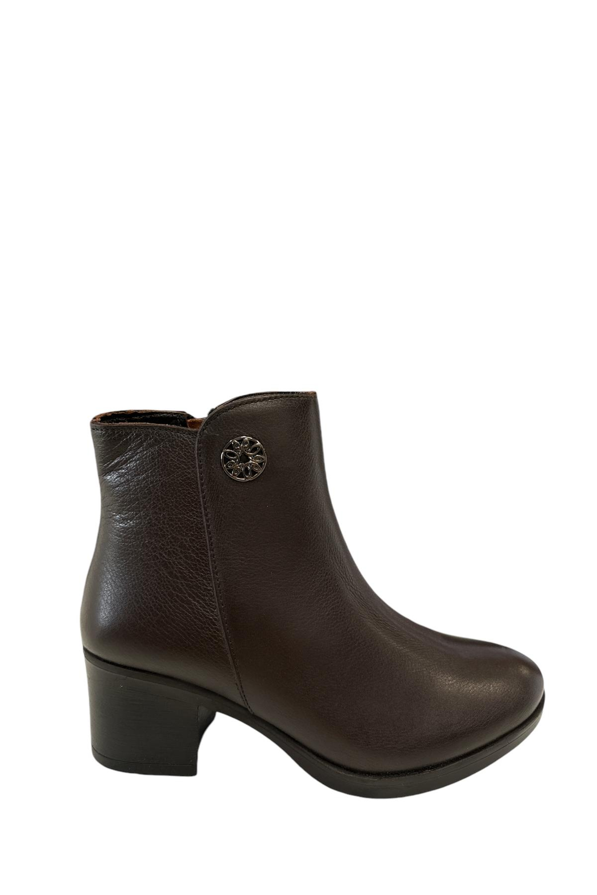 Castle Black YLDZ-92160-1 Kadın Hakiki Deri Klasik Bot Kahverengi