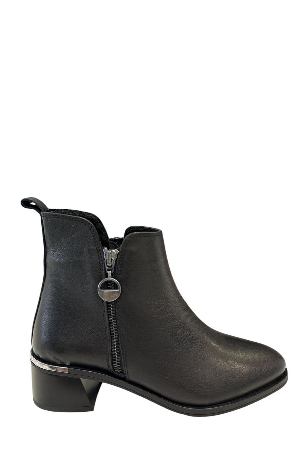 Castle Black YLDZ-9780-1 Kadın Hakiki Deri Klasik Bot Siyah